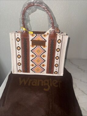 Wrangler Western Tote w/Dust Bag & Crossbody Guitar Strap-NWT!! 🌵